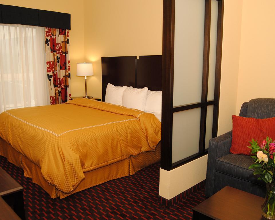 Comfort Suites Алтуна Экстерьер фото
