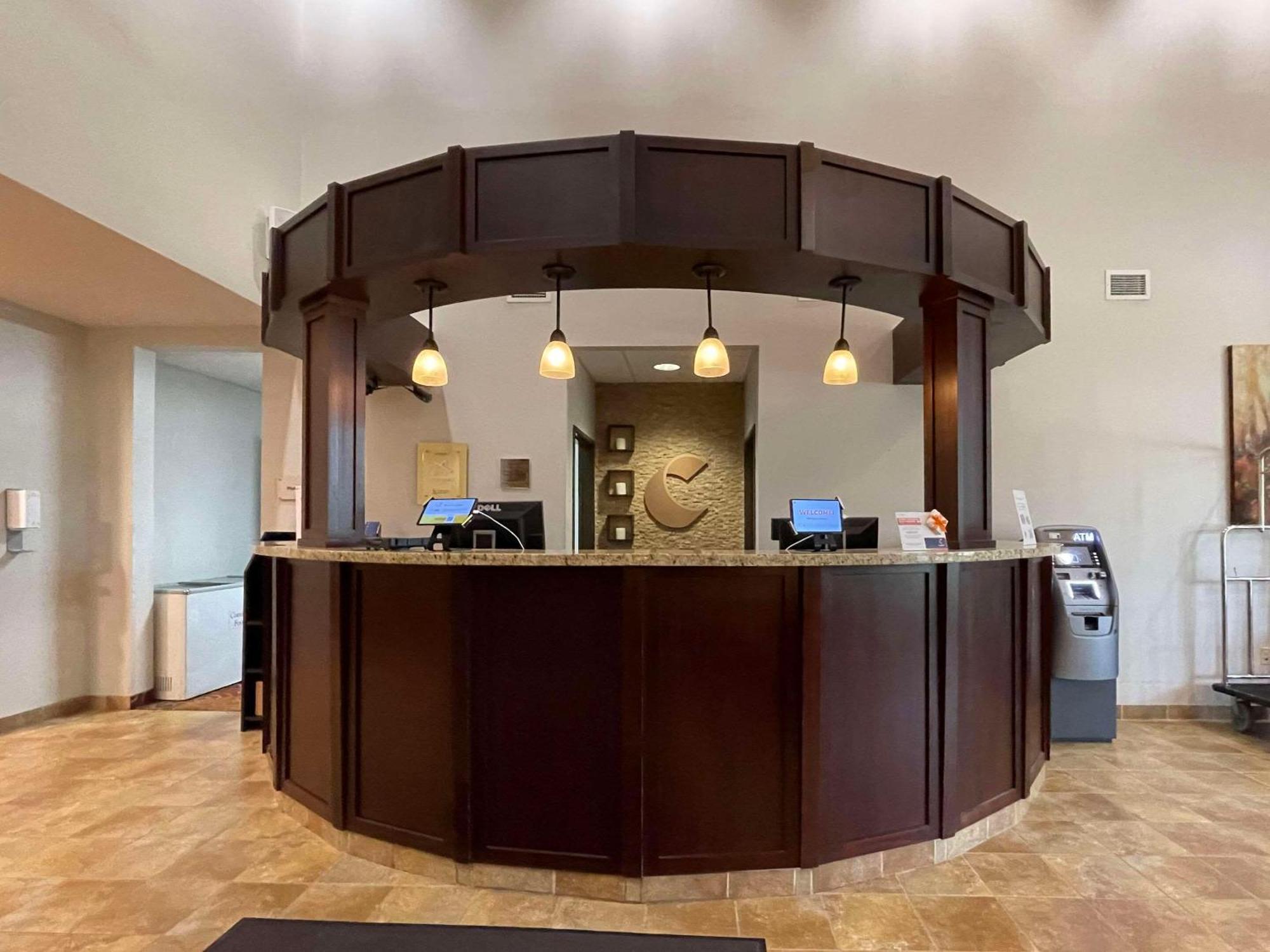 Comfort Suites Алтуна Экстерьер фото