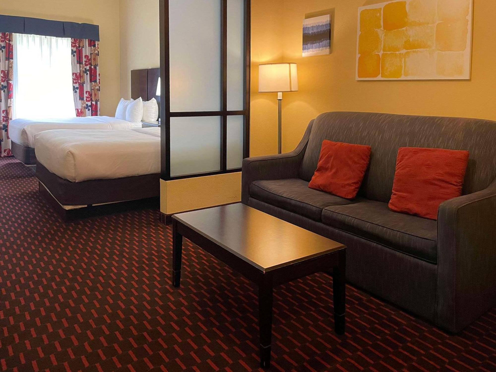 Comfort Suites Алтуна Экстерьер фото