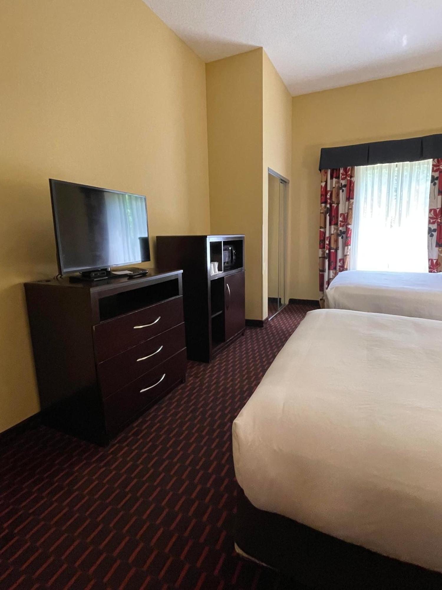 Comfort Suites Алтуна Экстерьер фото