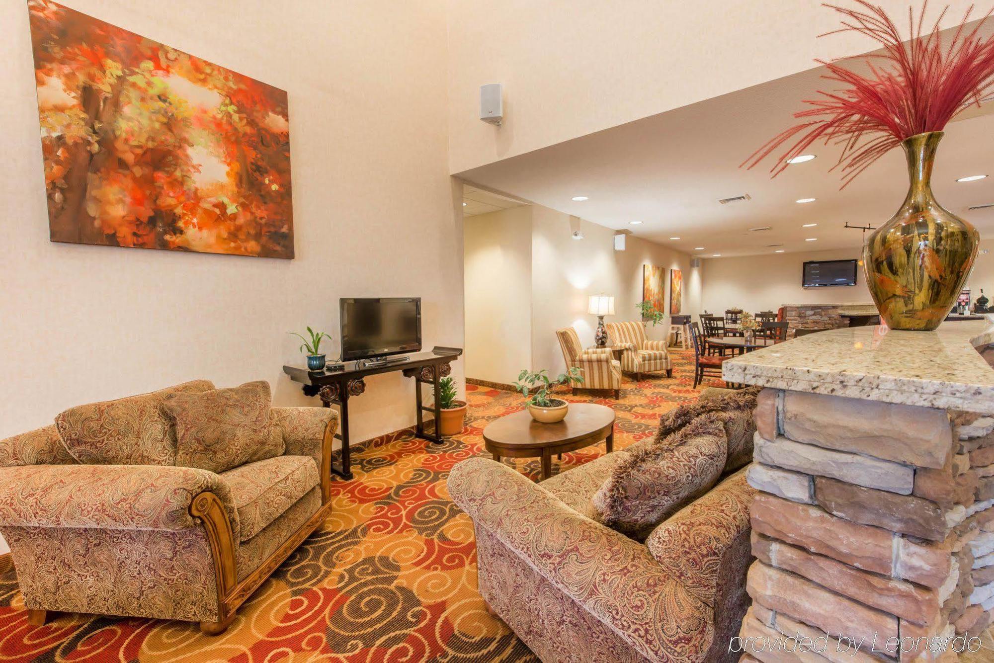 Comfort Suites Алтуна Экстерьер фото