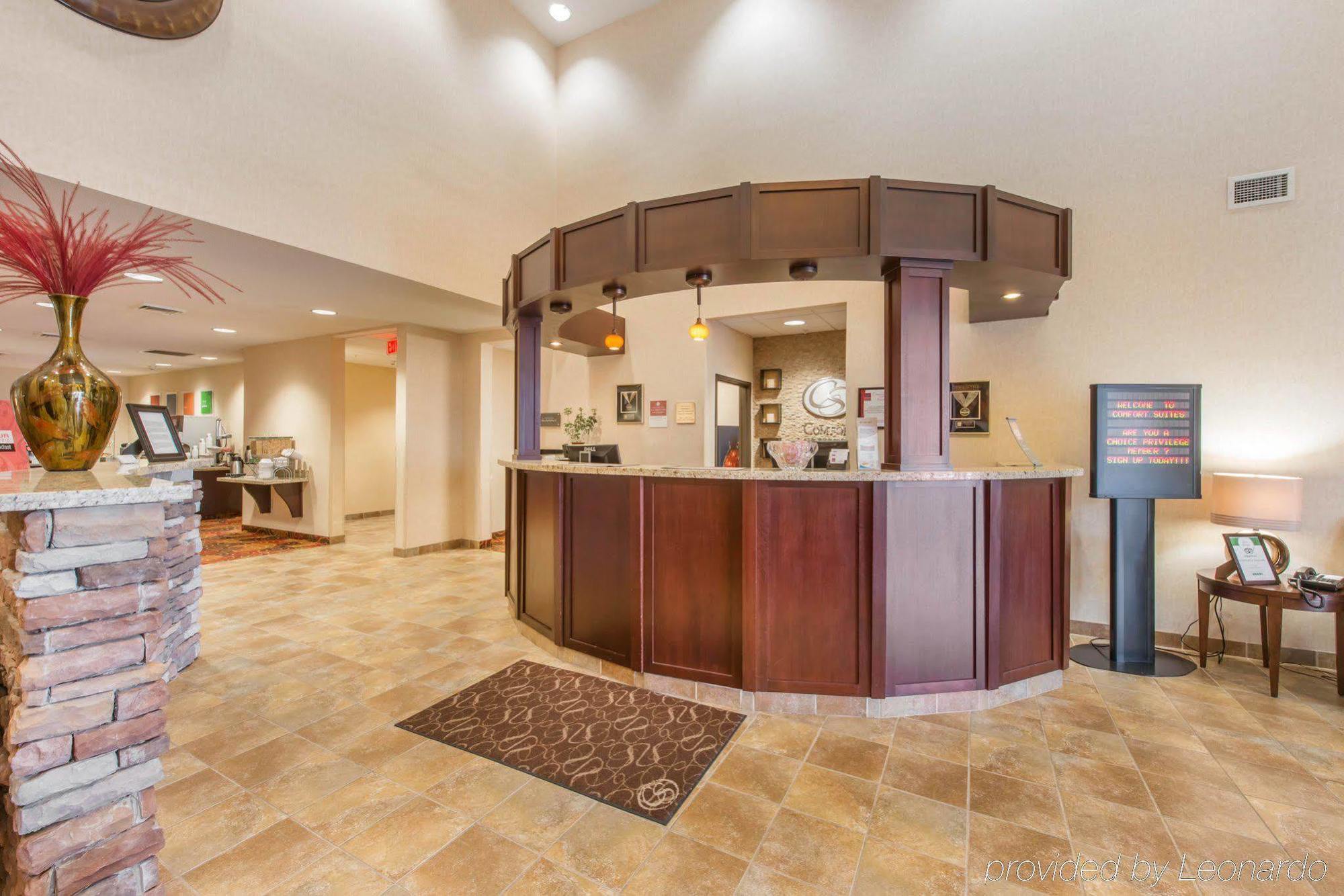 Comfort Suites Алтуна Экстерьер фото